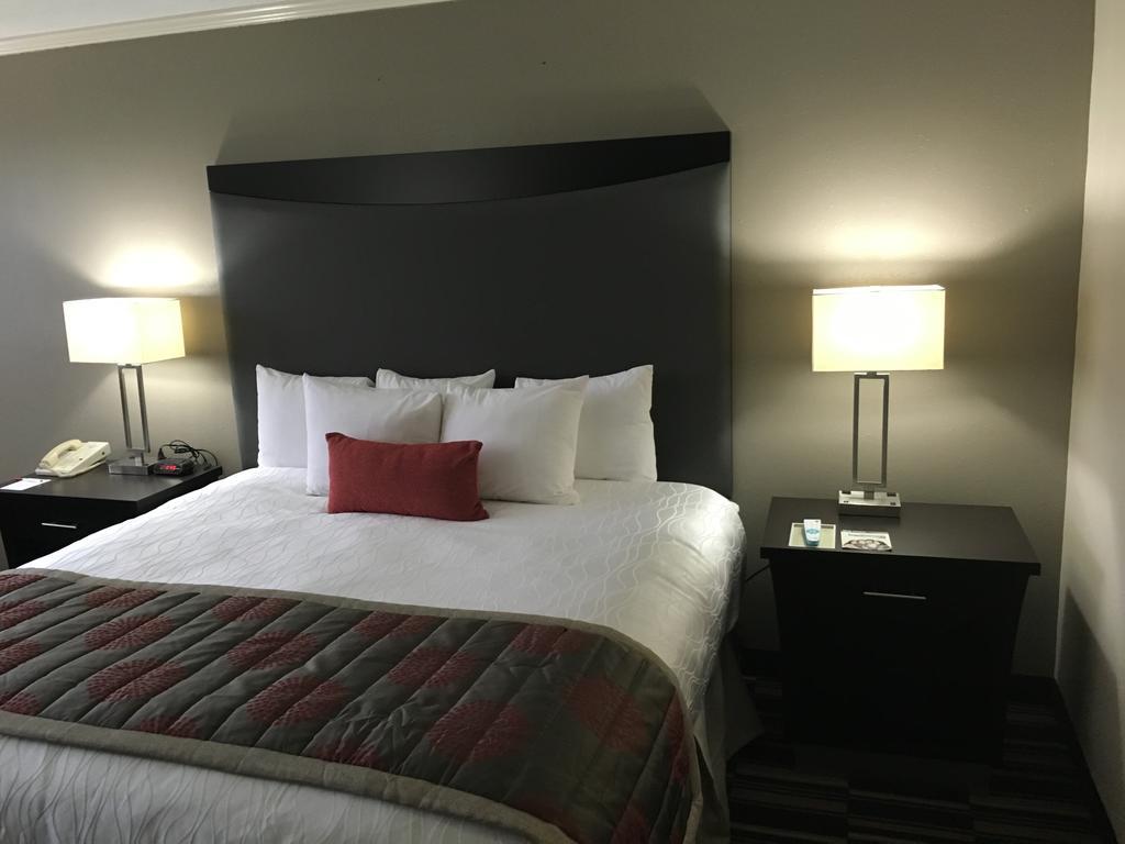Hotel Ramada Plaza By Wyndham Charlotte South End Airport Exterior foto